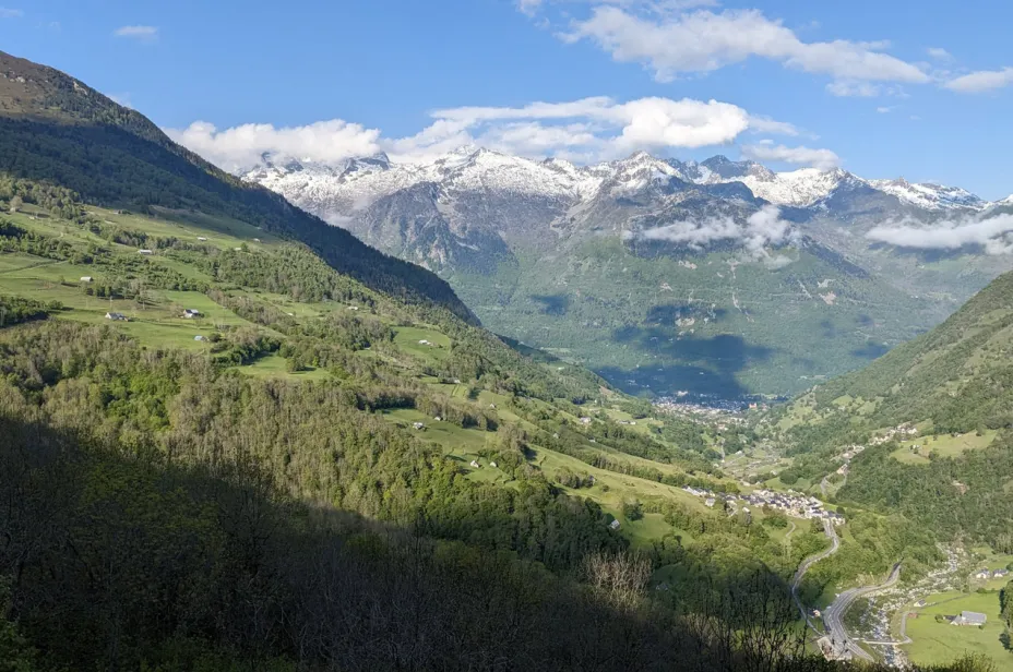 Vue sur la vallée Grange de Bâa Hautes Pyrénées
