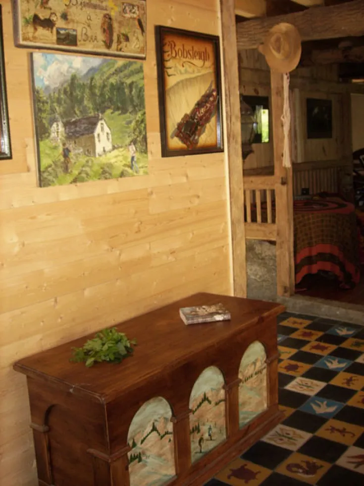 a warm and authentic interior Grange de Bâa Hautes Pyrénées